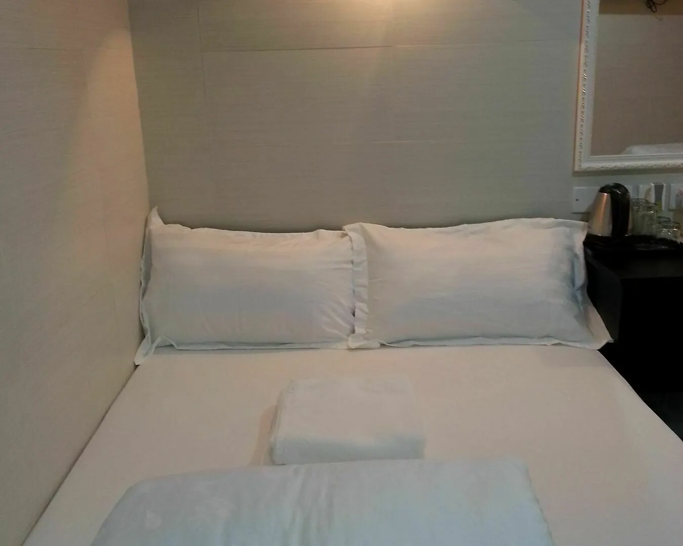 Smiley Inn Kowloon